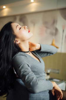 漂亮的女士护士内衣三级